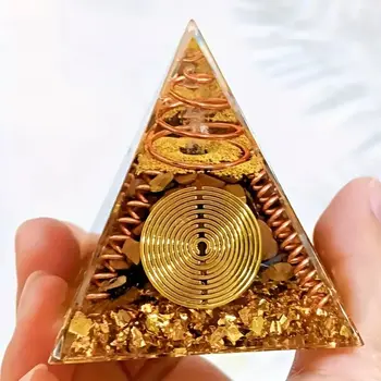 Kristall-Chakra-Orgonit-Pyramide mit Tigerauge-Stein, Kupferspirale, farbigem Harzstein-Dekor, goldener