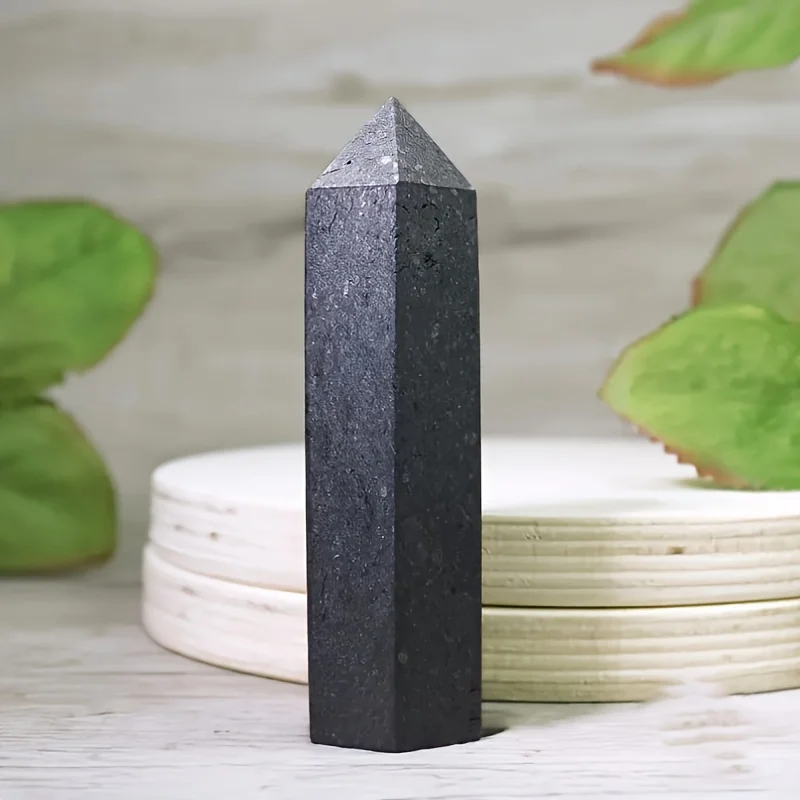 Natürlicher Schungit-Turm, SHUNGITE-Punktturm, SHUNGITE-Kristallquarz-Obelisk, polierter schwarzer