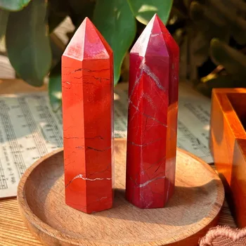 Roter Jaspis Kristall Obelisk, stehender, spitzer Stab, sechseckiges Turmdesign, lebendige Heimdekoration