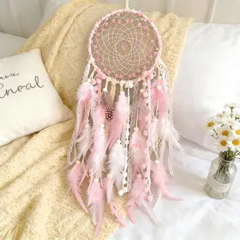 Rosa Traumfänger aus Spitze mit Federn, handgefertigter Boho-Wandbehang, romantische Dekoration