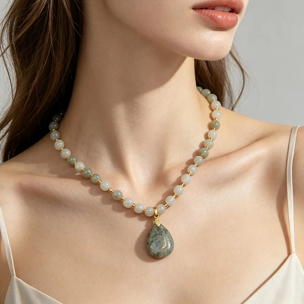 Exquisite, Elegante und Modische Halskette mit Naturstein-Anhänger – Bild 5
