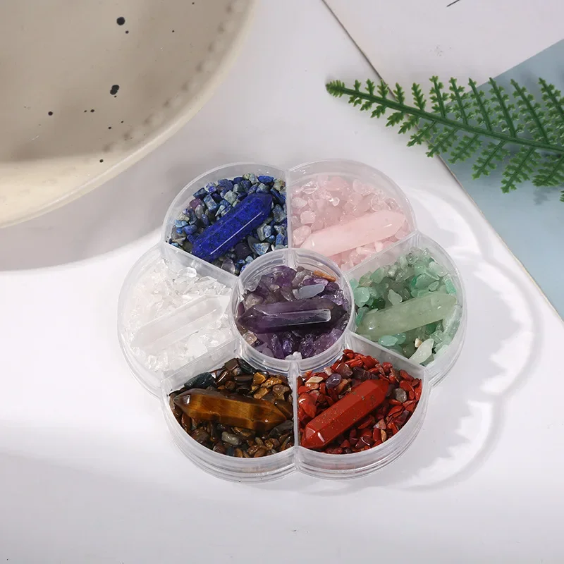1 Box/Set 7 Chakra-Steine, natürliche Kristalle, Edelsteine mit graviertem Chakra-Symbol, getrommelt polierter