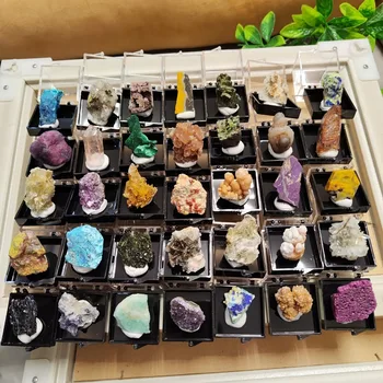 Seltene natürliche Kristall-Mineral-Displaybox mit stabiler Basis, Quarz-Amethyst-Pyrit-Rohsteinhalter