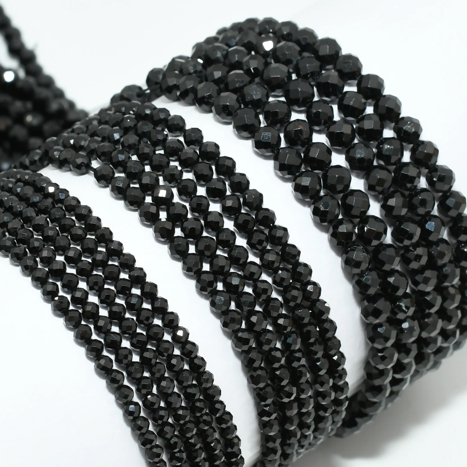 Natürliche schwarze Turmalin facettierte lose runde Perlen 2 mm, 3 mm – Bild 2