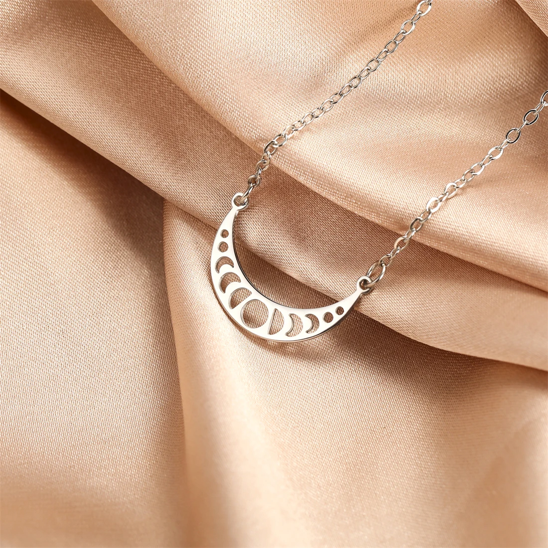 EUEAVAN Mondphasen-Anhänger-Halskette für Damen, Edelstahl, goldfarben, silberfarben, Charm-Anhänger