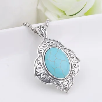 Vintage Naturstein-Halskette mit Türkis-Anhänger, Eleganter Schmuck für Frauen, Handgefertigtes