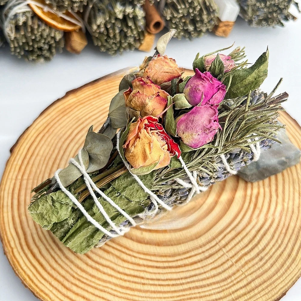 Gebündelte Salbe, natürliche Palo-Santo-Pflanzen, aromatische Rose – Bild 5
