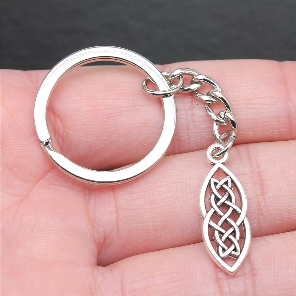 Triquetra Knot Amulett Schlüsselanhänger Metall Schlüsselanhänger Schmuck Vintage Antik Bronze Silber Farbe