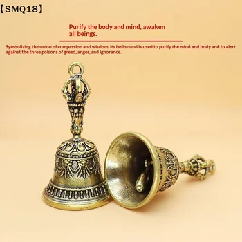 Vintage-Glocke aus massivem Messing mit aufwendigen Schnitzdetails und klarem Klang, perfekt für Meditation