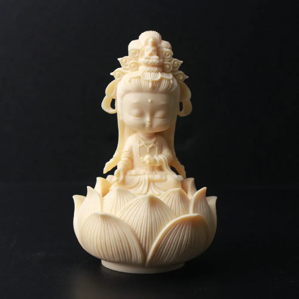 Niedliche Cartoon-Guan-Yin-Figur, Weiße Harz-Göttin mit Lotussockel, Feng-Shui-Zen-Meditations-Dekoration
